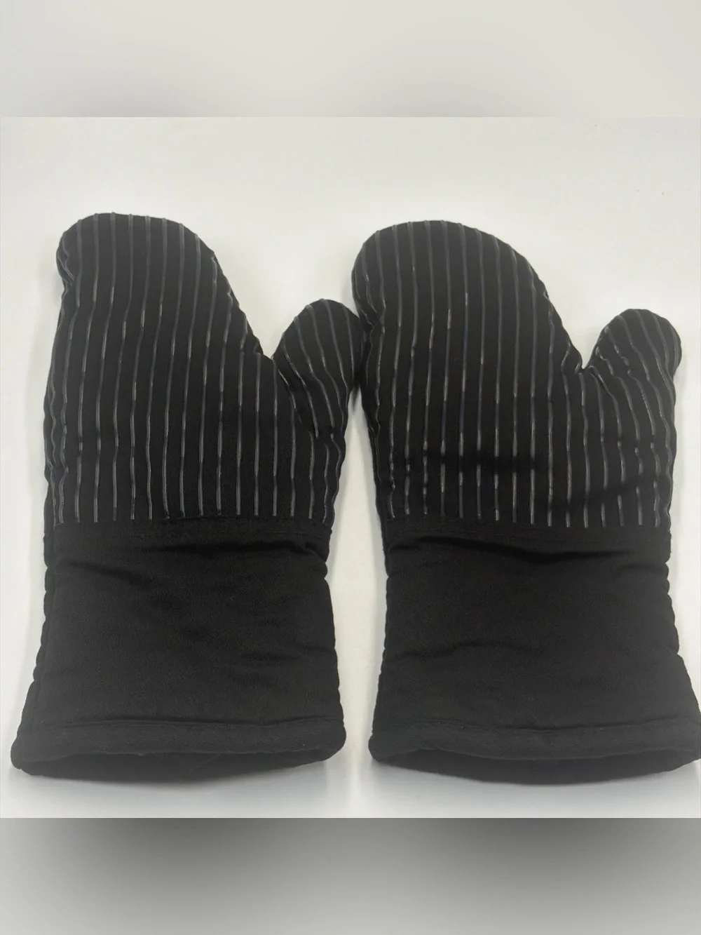 Big Red House Oven Mitts Pair Black BBQ Grill Heat Resistant